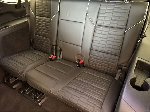 New 2025 Cadillac Escalade ESV Sport Platinum image 12