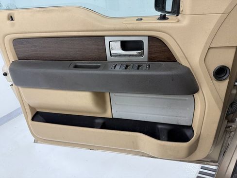 Used 2014 Ford F150 Lariat w/ Lariat Chrome Package image 15