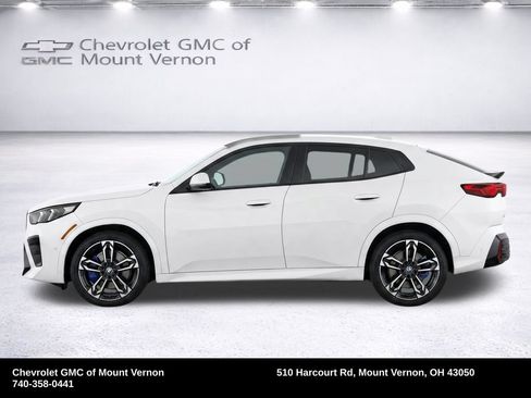 Used 2026 BMW X2 xDrive28i w/ M Sport Package AWD/4WD image 8