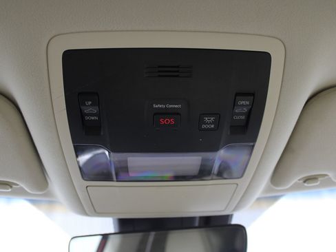 Used 2016 Lexus RX 450h AWD w/ Luxury Package image 34
