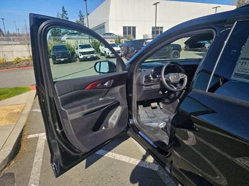 New 2026 Chevrolet Traverse Z71 image 21