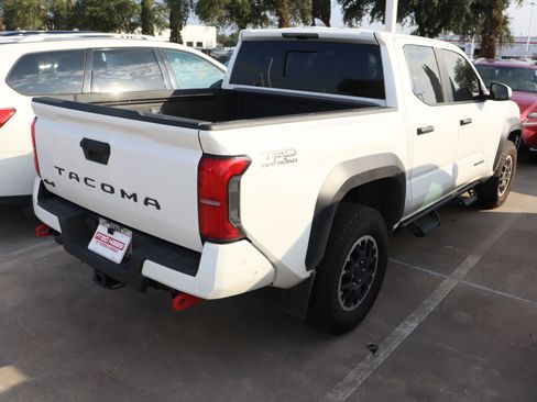 Used 2024 Toyota Tacoma TRD Off-Road image 11