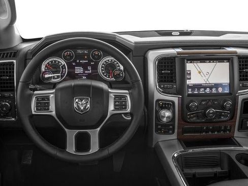 Used 2017 RAM 1500 Laramie w/ Convenience Group image 7