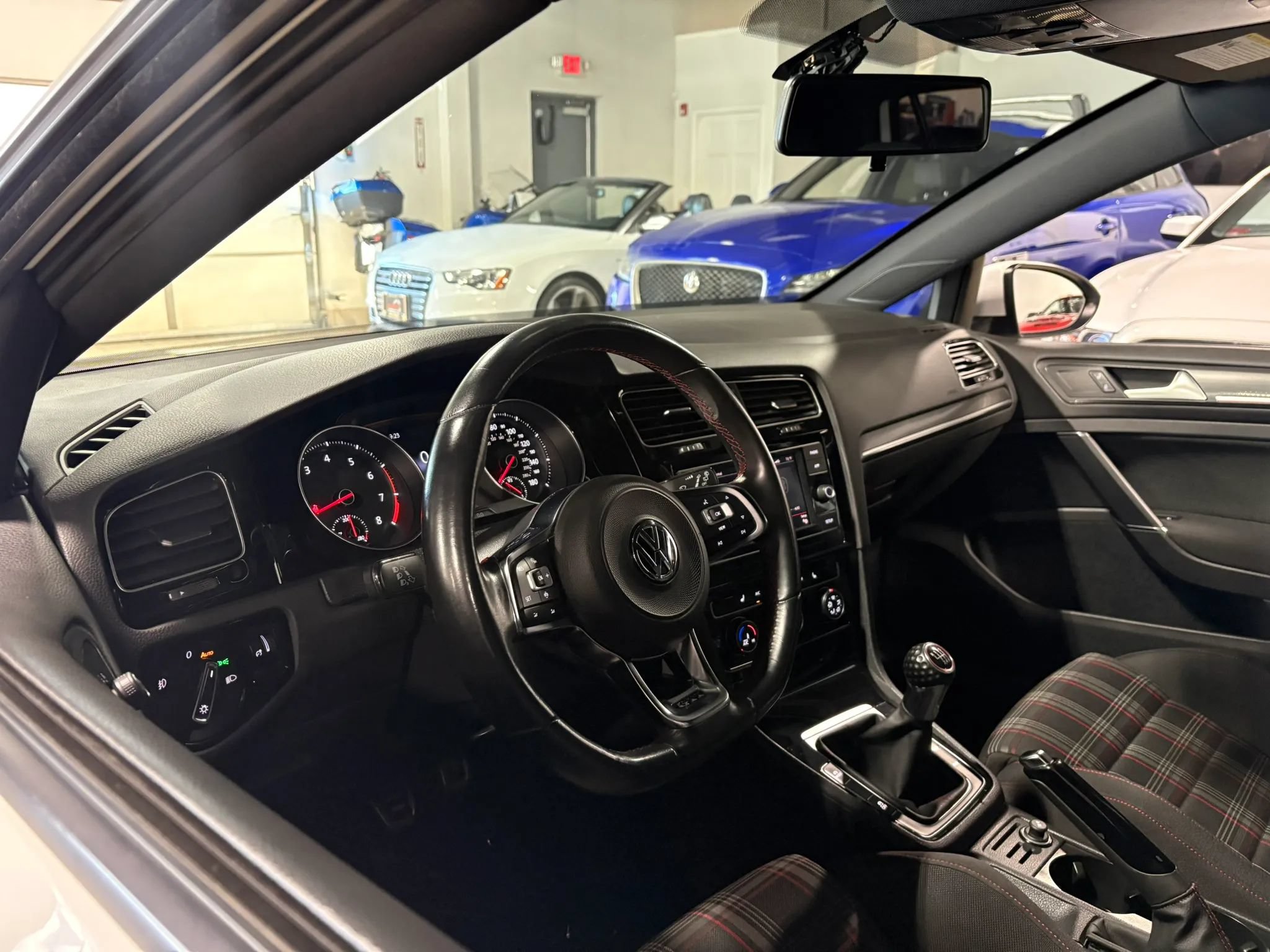 Used 2019 Volkswagen GTI S FWD image 5