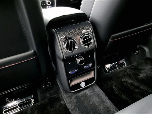 Certified 2024 Rolls-Royce Cullinan Black Badge image 31