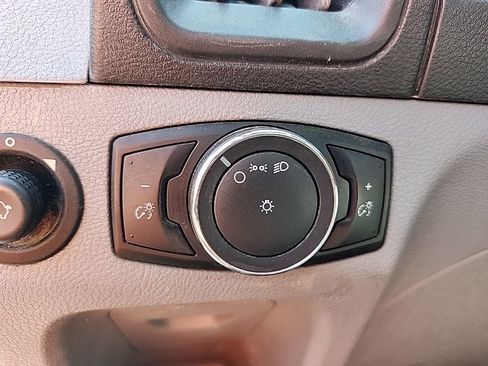 Used 2018 Ford Transit 250 138 image 16