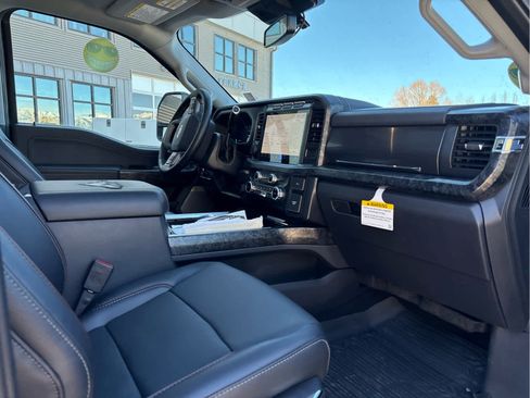 New 2024 Ford F350 Lariat w/ Lariat Ultimate Package image 27