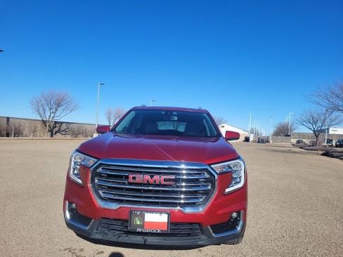 Used 2023 GMC Terrain SLT image 3