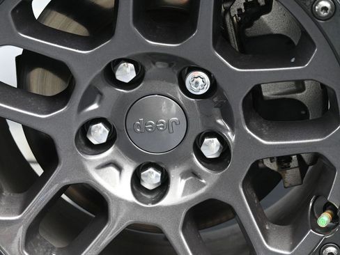 Used 2022 Jeep Wrangler Unlimited Sport image 31