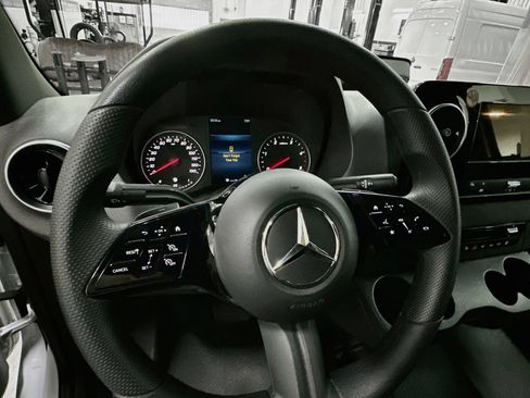 Used 2025 Mercedes-Benz Sprinter 2500 image 12