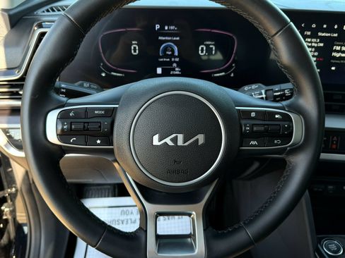 Used 2024 Kia Sportage EX FWD image 21