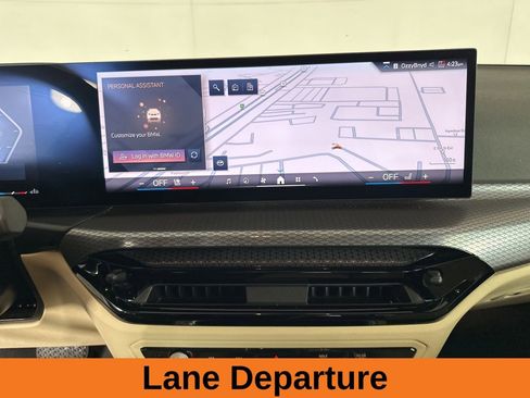 Used 2025 BMW 330i Sedan w/ Convenience Package image 17