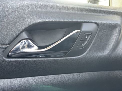 Certified 2019 GMC Acadia SLT image 17