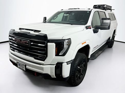 Certified 2024 GMC Sierra 2500 AT4 w/ AT4 Preferred Package AWD/4WD image 3