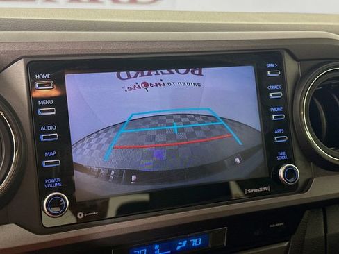 Used 2022 Toyota Tacoma TRD Off-Road image 16