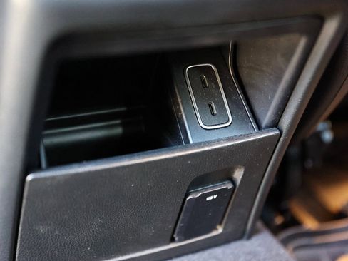 Used 2022 Mercedes-Benz GLE 350 4MATIC image 22