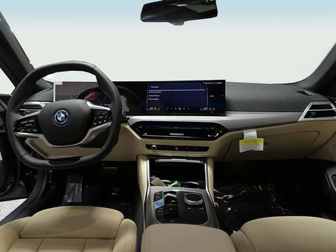 Used 2025 BMW i4 eDrive40 image 12