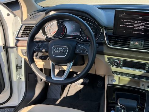 Used 2023 Audi Q5 2.0T Premium w/ Convenience Package AWD/4WD image 22