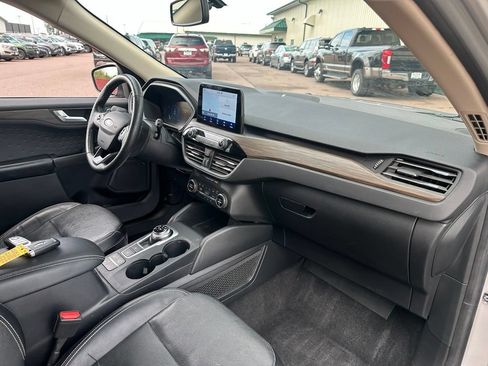 Used 2020 Ford Escape Titanium AWD/4WD image 31