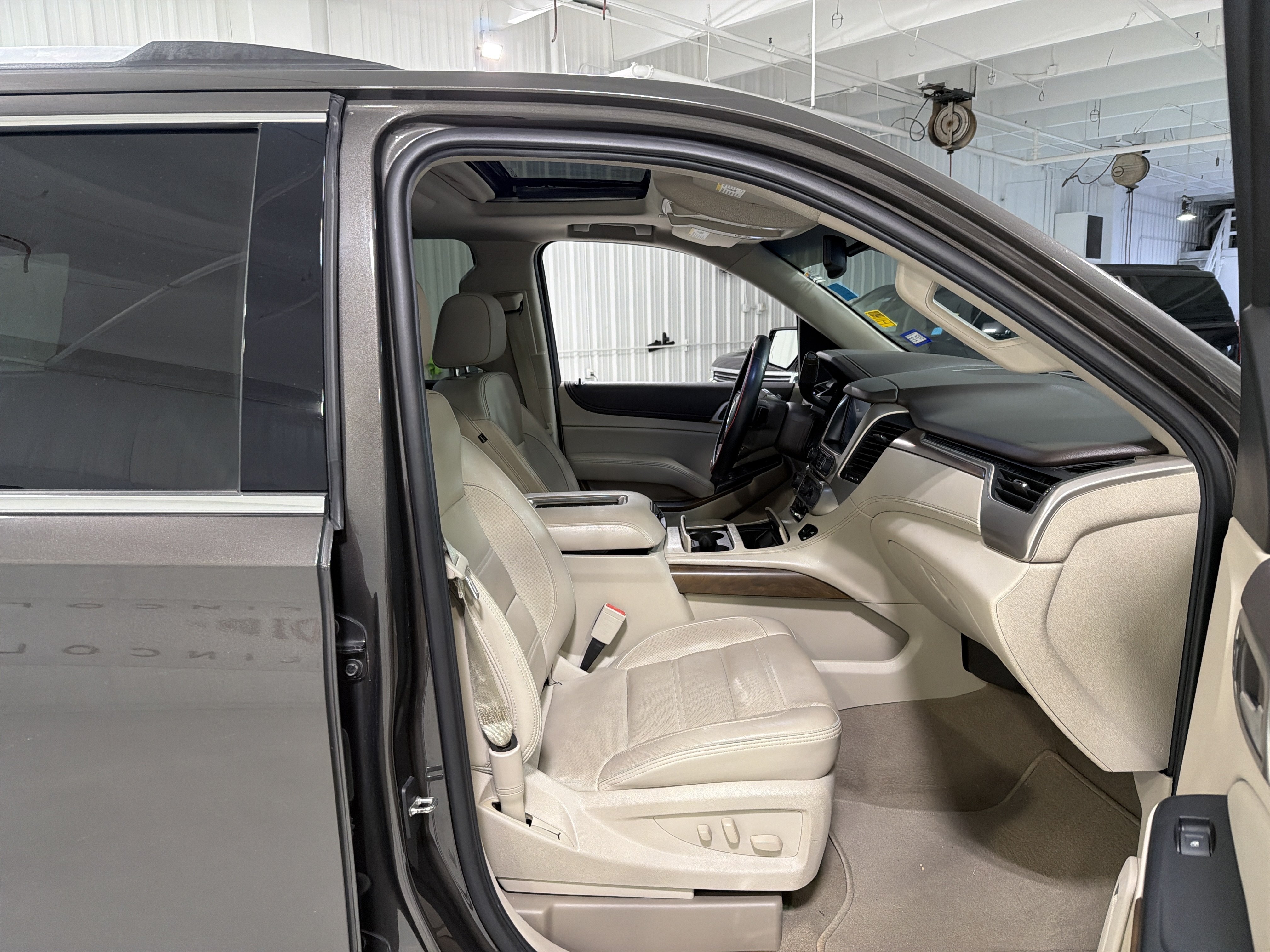 Used 2019 GMC Yukon Denali w/ Denali Ultimate Package RWD image 15