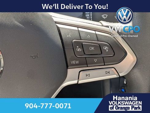 Certified 2025 Volkswagen Jetta SE FWD image 26