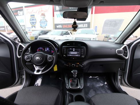 Used 2020 Kia Soul S image 14