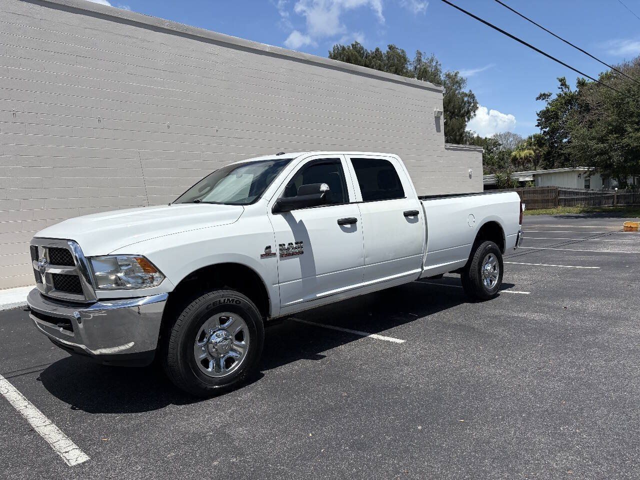 Used 2017 RAM 2500 Tradesman w/ Chrome Appearance Group AWD/4WD image 11