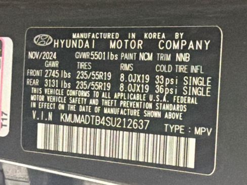 Used 2025 Genesis GV70 2.5T AWD/4WD image 12