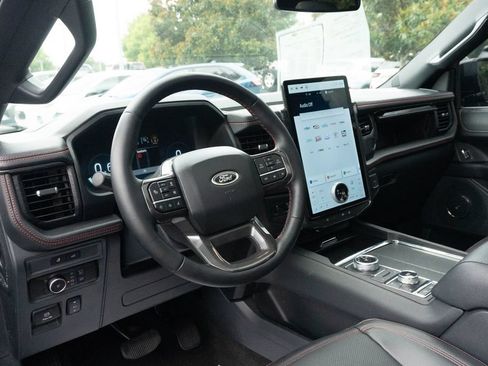 Used 2024 Ford Expedition Max Limited AWD/4WD image 5