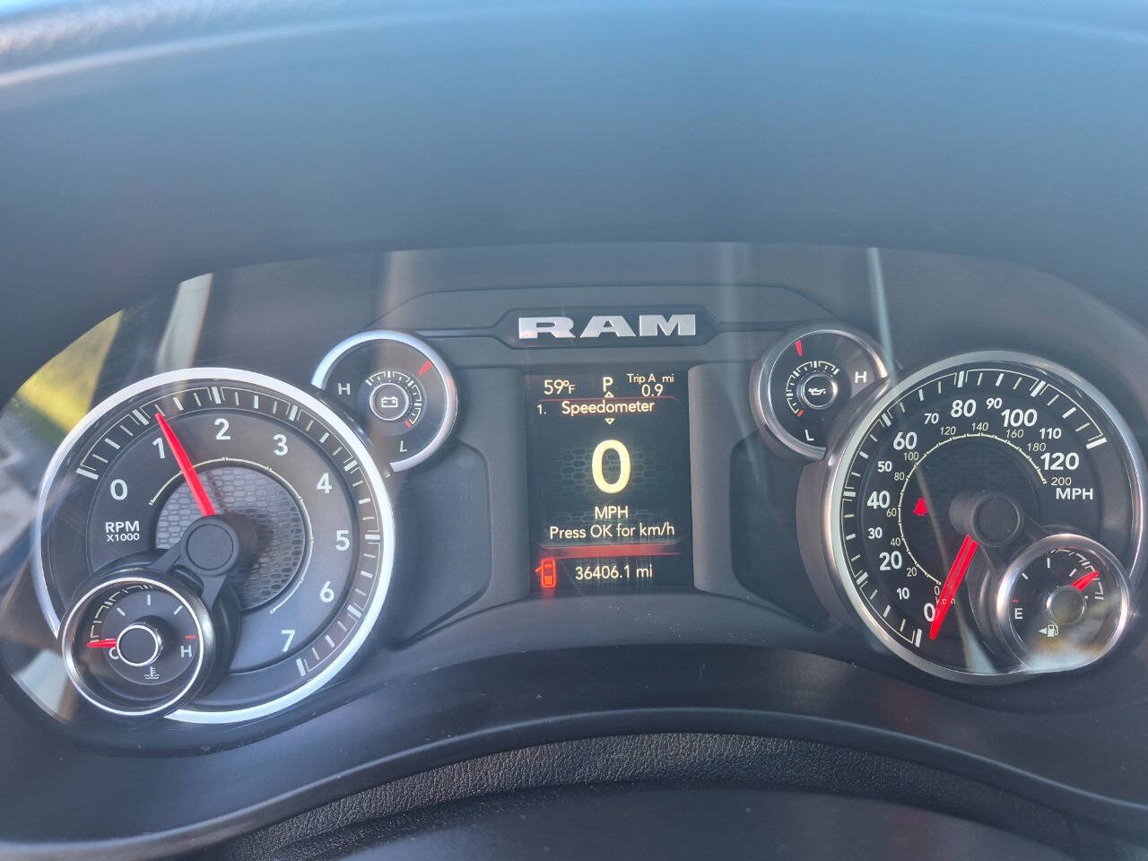 Used 2024 RAM 2500 Tradesman w/ Chrome Appearance Group AWD/4WD image 15