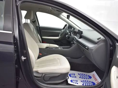 Used 2024 Hyundai Sonata SEL FWD image 16