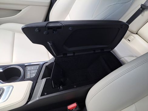 Used 2023 Cadillac CT4 Luxury w/ Sun And Sound Package RWD image 30