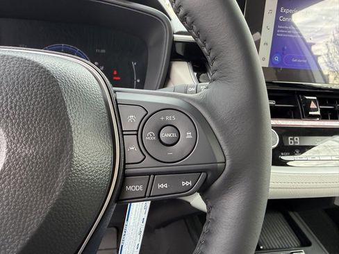 New 2026 Toyota Corolla Cross LE image 31