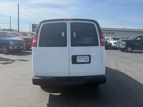 Used 2013 Chevrolet Express 2500 RWD image 4