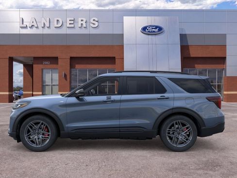 New 2026 Ford Explorer ST-Line w/ ST-Line Street Pack RWD image 3