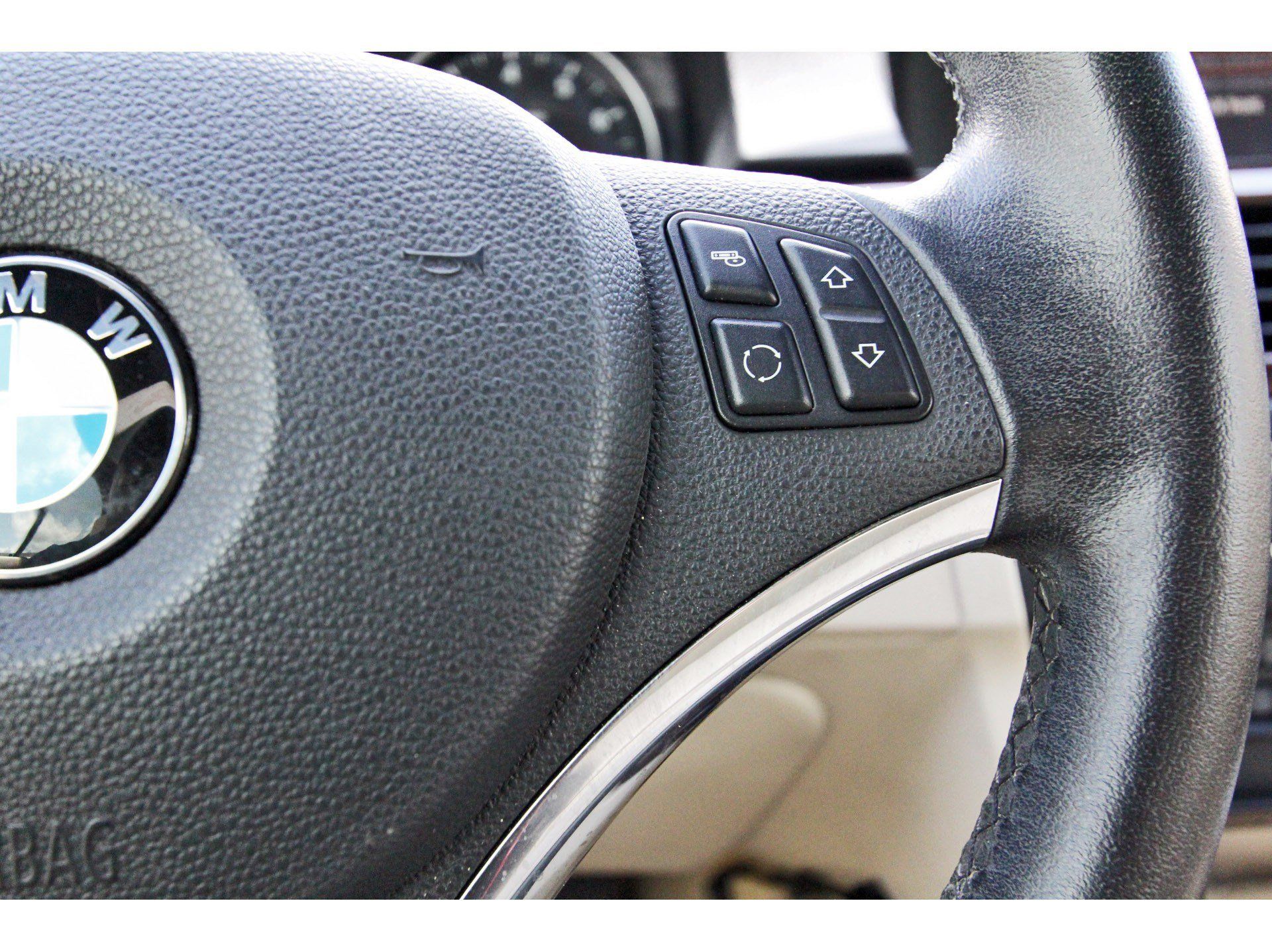 Used 2012 BMW 328i Convertible RWD image 24