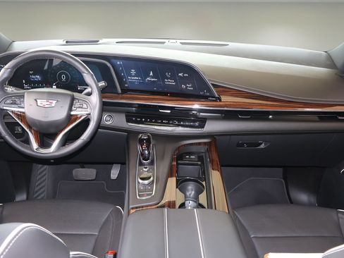 Used 2021 Cadillac Escalade Premium Luxury RWD image 13