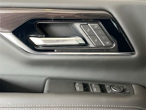 New 2026 GMC Yukon XL Elevation w/ Elevation Premium Package image 13