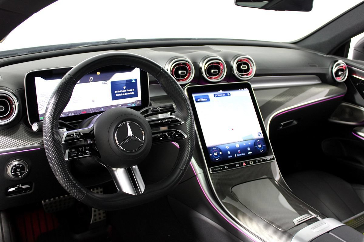 Used 2025 Mercedes-Benz CLE 300 4MATIC Coupe image 5