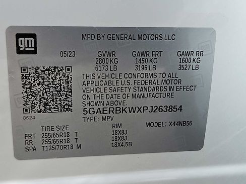Used 2023 Buick Enclave Essence FWD image 26