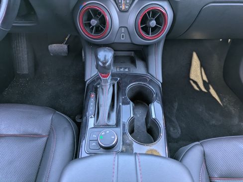 Used 2021 Chevrolet Blazer RS w/ Enhanced Convenience Package image 18