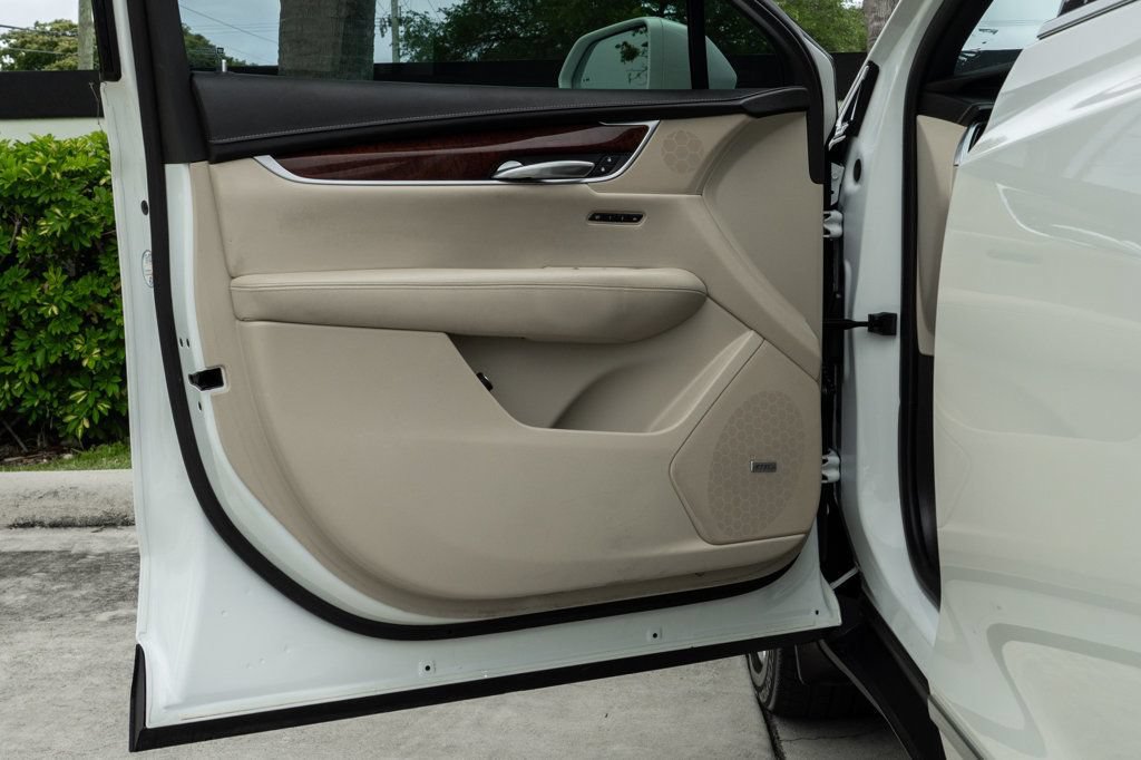 Used 2018 Cadillac XT5 Premium Luxury AWD/4WD image 35