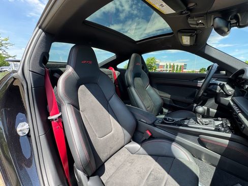 Used 2024 Porsche 911 Carrera GTS image 41