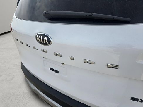 Used 2021 Kia Telluride SX w/ Towing Package FWD image 10