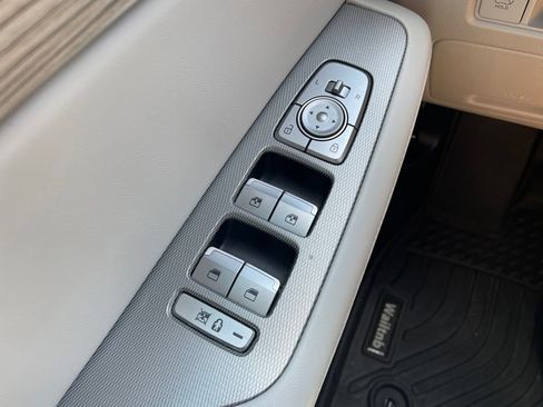 Used 2022 Hyundai Palisade Limited FWD image 26