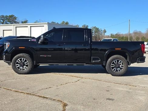 Used 2022 GMC Sierra 2500 AT4 w/ AT4 Preferred Package image 2
