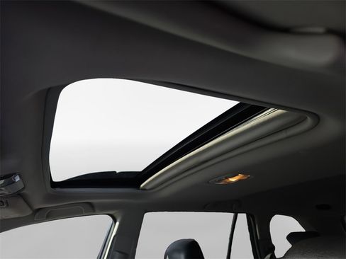 Used 2012 Subaru Outback 2.5i Limited image 23