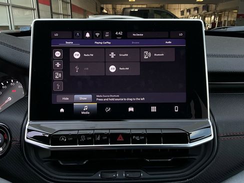 Used 2025 Jeep Compass Trailhawk image 31