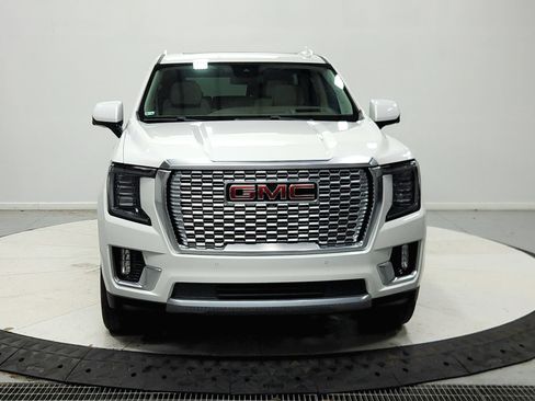 Used 2023 GMC Yukon Denali w/ LPO, Floor Liner Package RWD image 3
