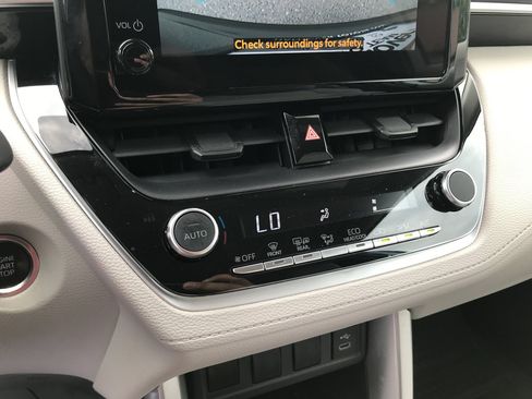 Certified 2023 Toyota Corolla Cross LE AWD/4WD image 19